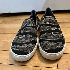 Rothy’s Golden Shimmer Sneakers size 9 (limited edition)